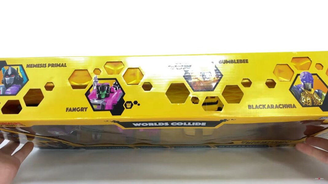 transformers buzzworthy bumblebee worlds collide multipack